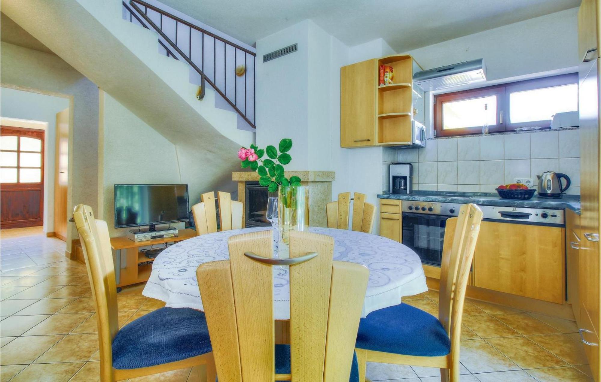 3 Bedroom Gorgeous Home In Buje Exteriör bild